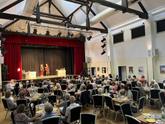 Senioren-Nachmittag in der Kulturhalle Dormagen