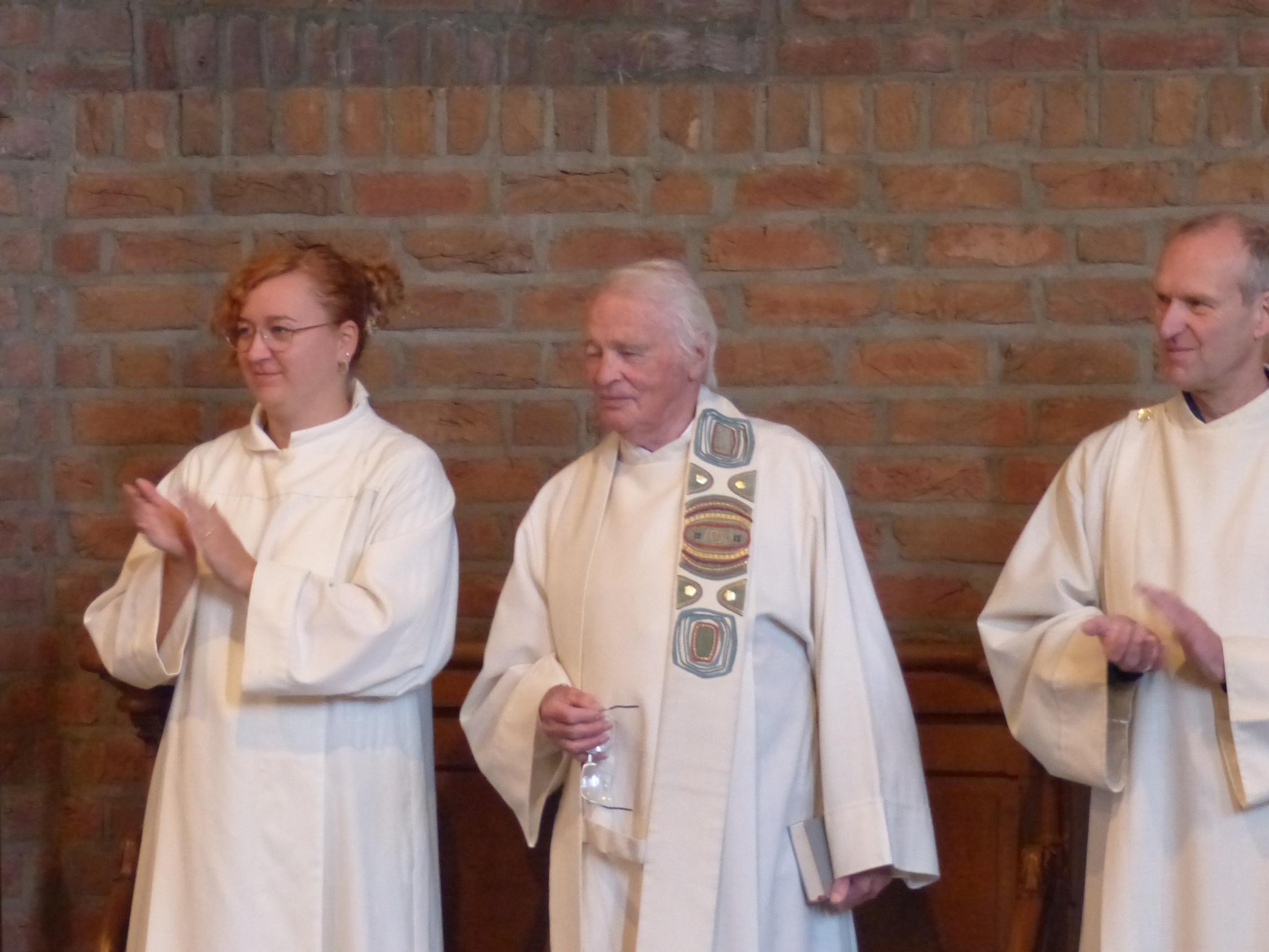 Pfarrer Engelbert Zobel beim 50. Kirchweihjubiläum in St. Michael Dormagen