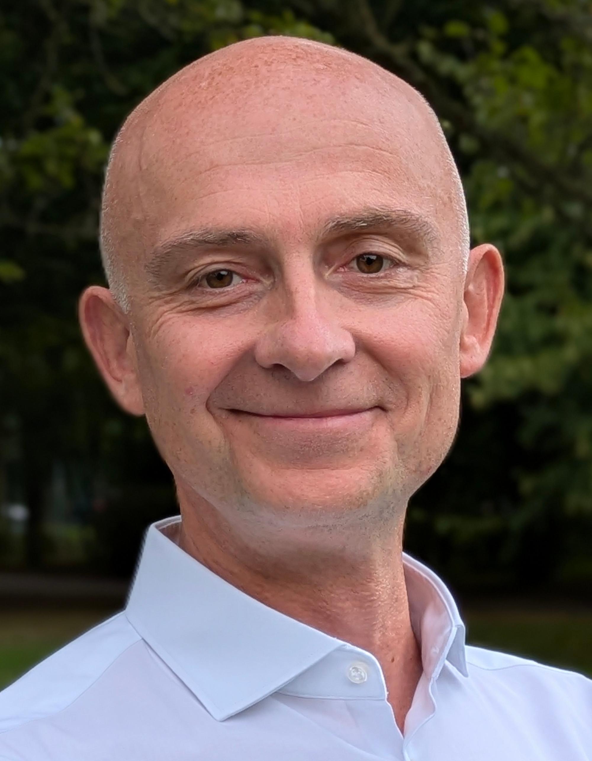 Dr. Frank Bosch