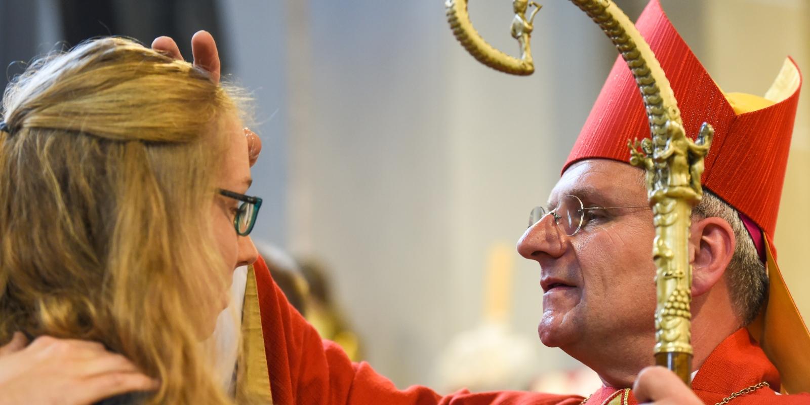 Foto:

Weihbischof in Köln,
Dr. Dominik Schwaderlapp